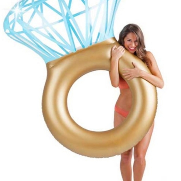COPY - Inflatable diamond ring - Picture 1 of 5